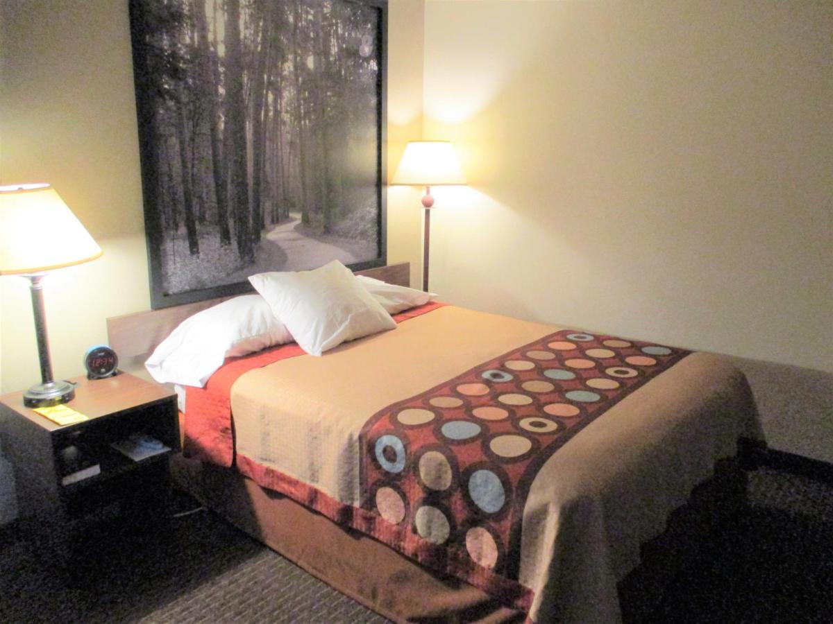 Hotel Super 8 By Wyndham Bemidji Mn Exterior foto