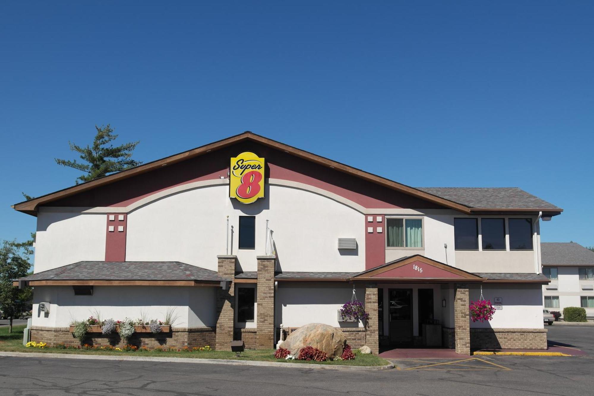 Hotel Super 8 By Wyndham Bemidji Mn Exterior foto